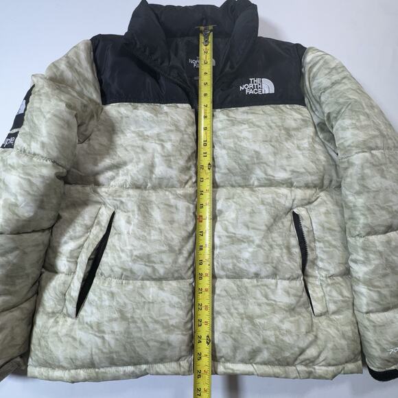 Supreme x The North Face 700 Down Nuptse Jacket Men’s M Cream Black Puffer - Picture 9 of 16